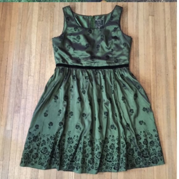 Dresses & Skirts - In Search Of Do Not Buy!